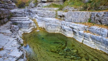 Natural pools in the heart of Zagori: A fascinating landscape